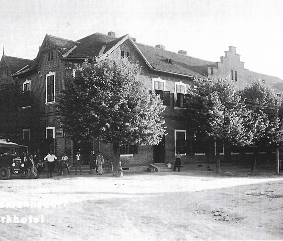 Bad Tatzmannsdorf,  Parkhotel 1931, später Hotel Krone, Heute Joseph Haydn Platz 2